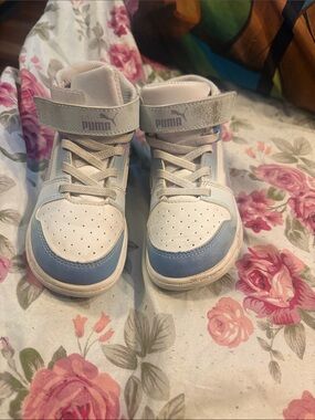 Puma Kids Mid-Top Sneakers in White and Light Blue